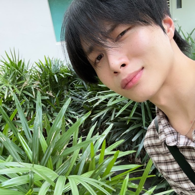 สงสัยจะเป็นแลนด์มาร์คใหม่ช่วงนี้
อย่าลืมแวะถ่ายกันนะ ขนาดจั๋งยังถ่ายกับจั๋งเลย 55555555555555