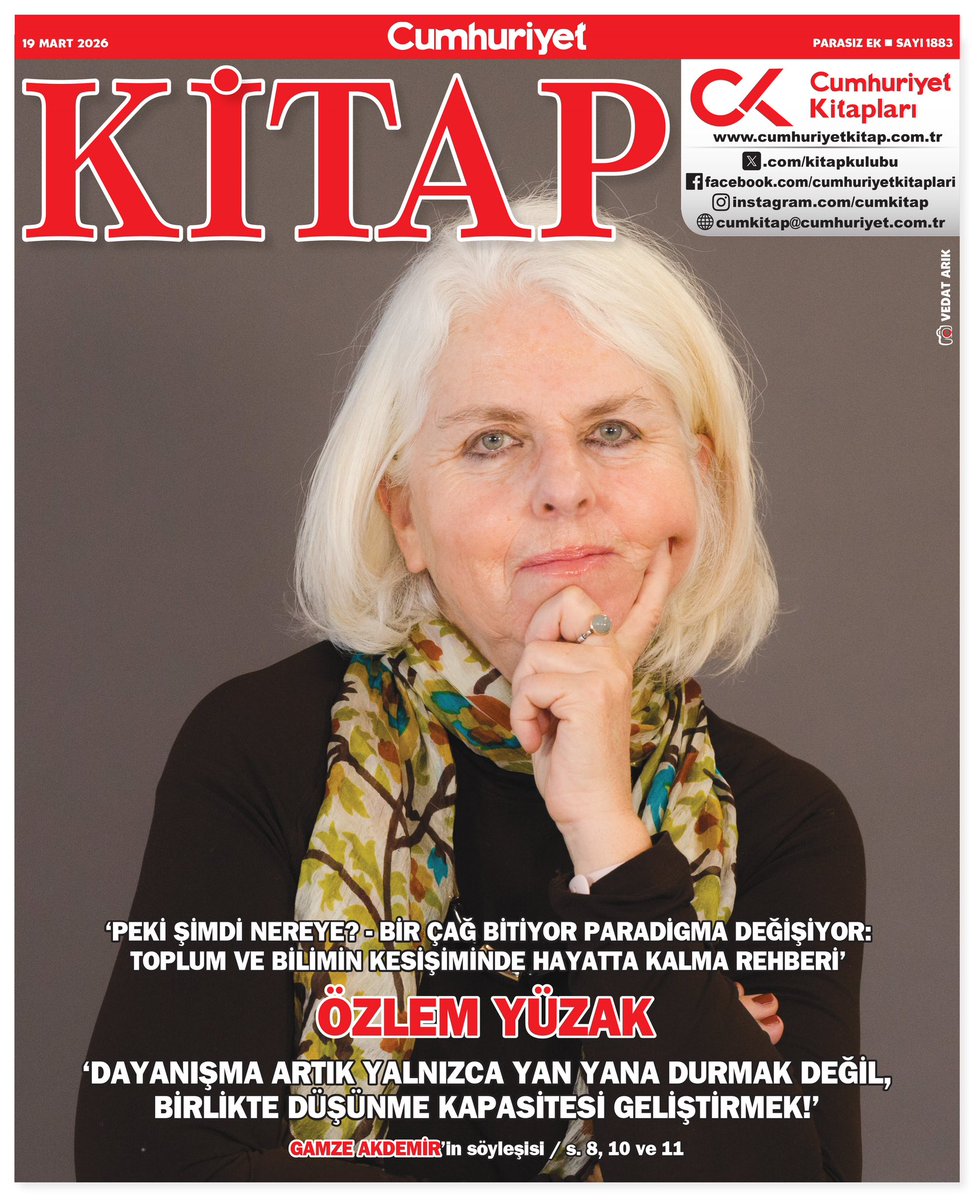 meva_la_vida's tweet photo. Kitap eklerini çok severim. Her mahallenin okur–yazar seslerini elden geldiğince duymaya çalışırım. Fakat matbu dergilere ulaşabilmek kolay değil.

Gazetelerin kitap eklerinin kâğıttaki ısrarlarını tahmin edebiliyorum. Ve anlıyorum da.  
 
Ama ‘okur’ dediğimiz kitle zaten çok geniş bir topluluk değil. Kitaplar üzerine yazılanları merak edenler ise çok daha dar bir çevre.
 
Şu halde, yalnızca belirli semtlerde, sınırlı sayıda bayide bulunabilen bir dergi, içerdiği düşünceleri de o dar habitata hapsetmiş olmuyor mu? Bu, bilinçli ya da değil, erişimde bir eşitsizlik üretir. Düşüncenin dolaşımını kısıtlar. 

Dijital, kâğıdın yerine geçmek zorunda değil. Ama onu tamamlamak zorunda. Çünkü mesele daha çok kişiye ulaşmaktan ziyade ‘ayrı dünyalarda yaşayan’ muhatapların da karşılaşması, tartışması ve çoğalması.

Aksi halde yazılanlar güncele, yaşamın sıcak dolaşımına nüfuz etmeden arşive kaldırılmış olur sadece.

Bu dergilerin kimisi kısmi olarak dijitalde de var gibi. Ama kolaylıkla erişebilmek, zevkle okuyabilmek çok zor. Arşivde saklanan dosyalar gibi tutuyorlar. Gayretlerini tebrik ediyorum tabii ki ama çoğumuz okuyamıyoruz. Erişemiyoruz.