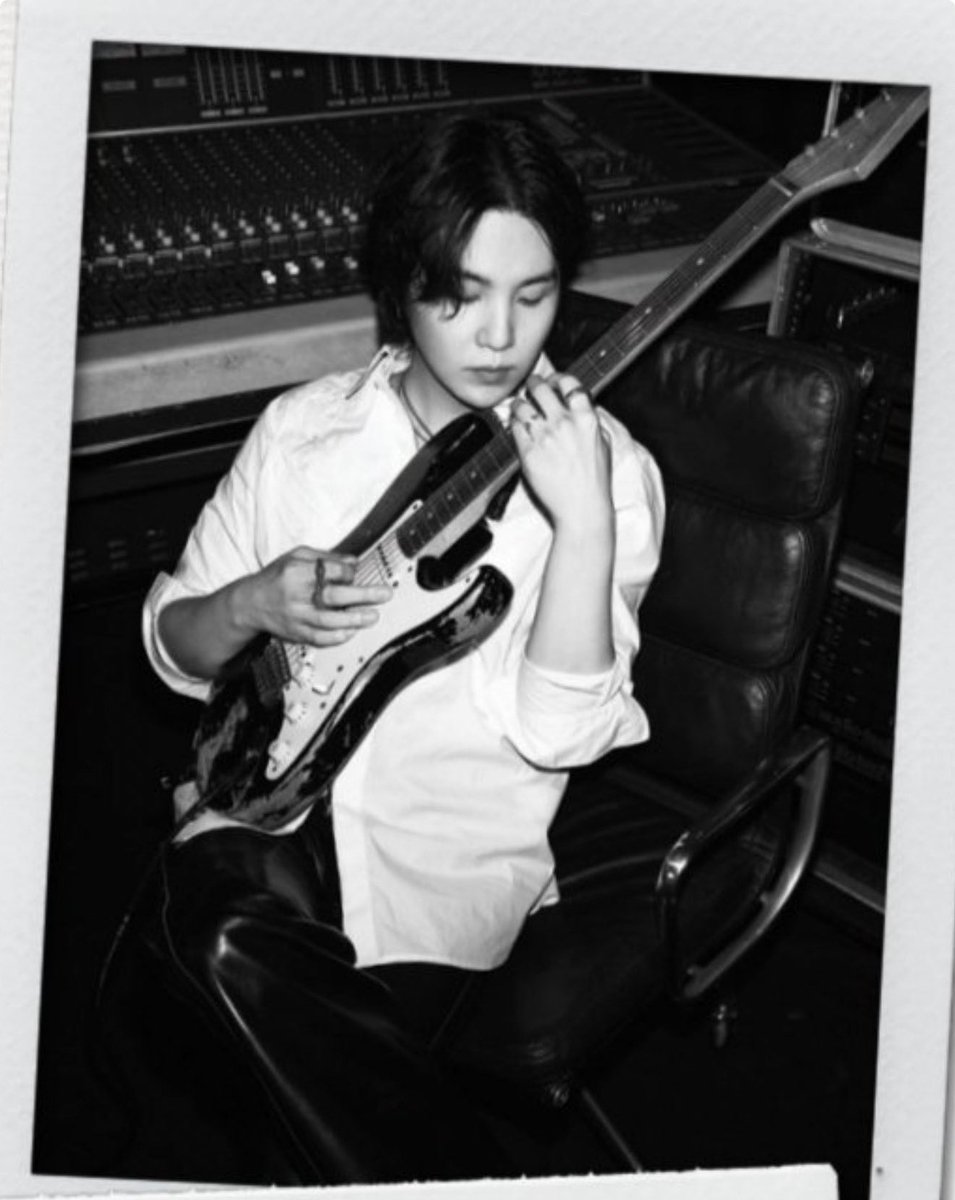 flora. 𝑨𝑹𝑰𝑹𝑨𝑵𝑮 ⦿ ☰ ☲ 🪭 tweet media