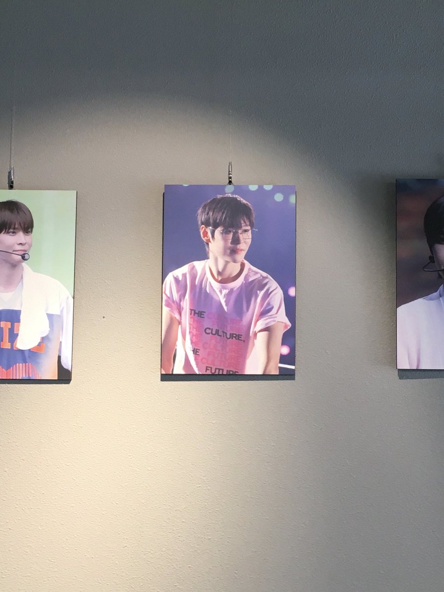 319euneun's tweet photo. 젤 오고 싶었던 생카♥
라디오 컨셉 넘 좋구 디피 졸귀
럭드 위시 다 나와서 넘 행복해 ㅠ0ㅠ
액자 나왔어요! 제 액자임돳ㅋ
은석아 생일 축하해♥ ( D+1 )
#송디의_따뜻한_밤 https://t.co/3sDrKzHSL5