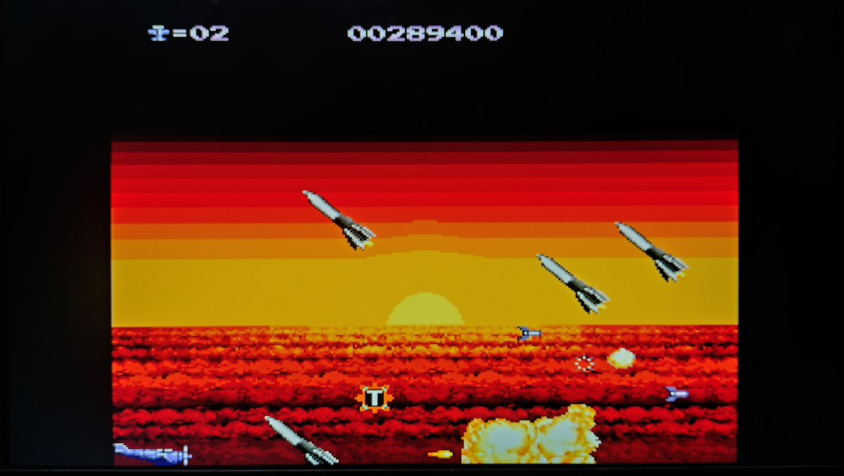 moetarou7's tweet photo. 1989年3月20日 #PCエンジン #HuCARD『P-47 THE FREEDOM FIGHTER』が #エイコム より発売!
ACから移植の横STG!
かなりのパターンゲーで自機の火力が貧弱なためアドリブで何とかなるような作りではなく、一長一短のある各武器を要所要所で使い分ける必要があり難しい。
ACと違い1週エンドになっている。 https://t.co/wvuuMlyCAw