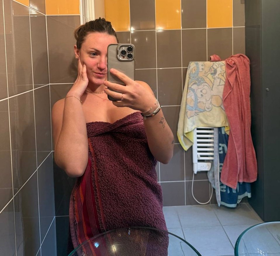 Mini Cams tweet media