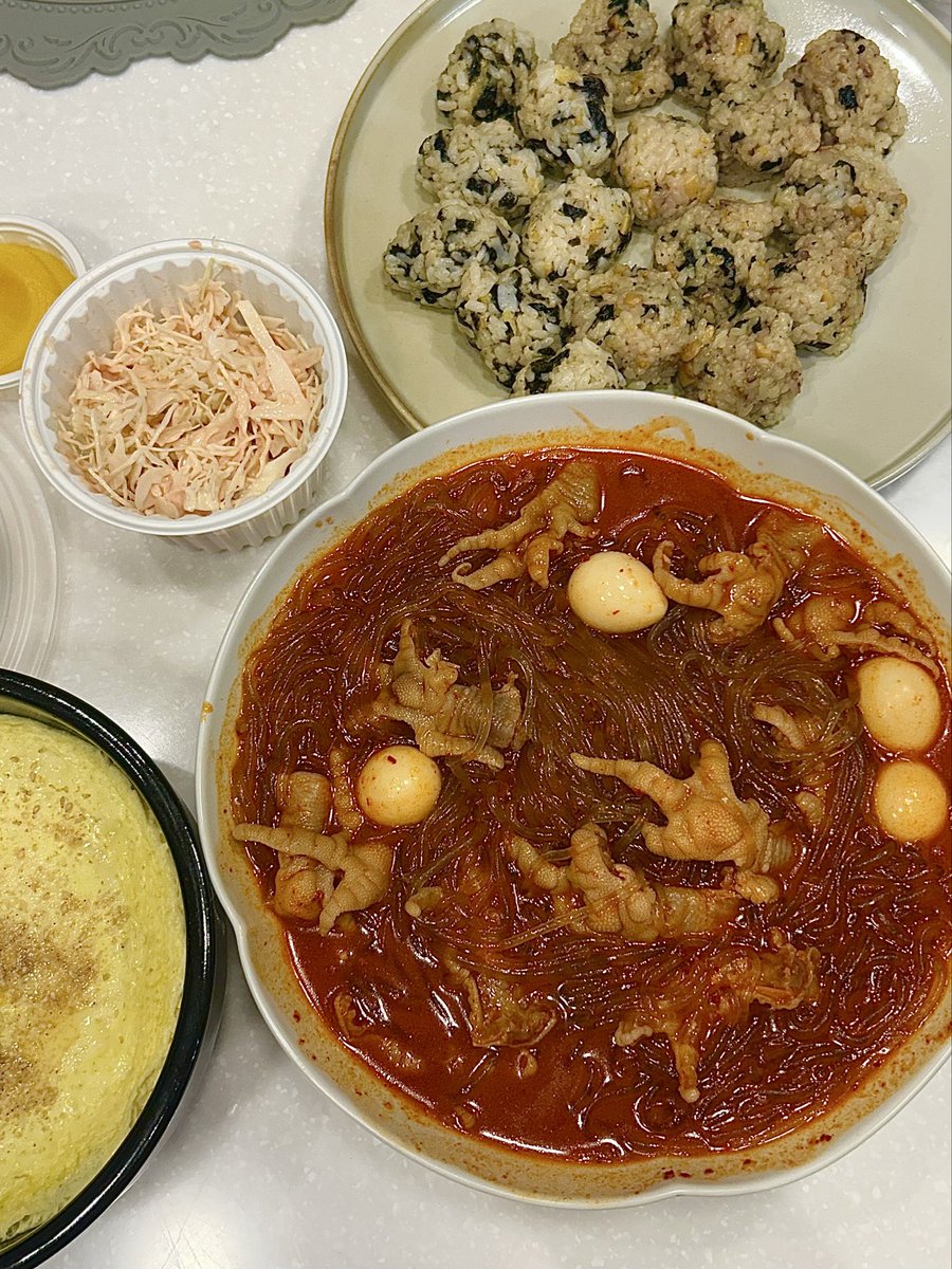 티밥이.. tweet media