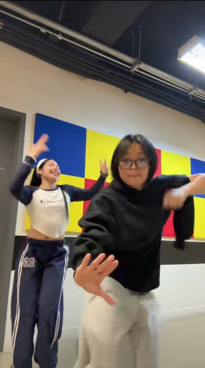 mari🌟🌠 tweet media