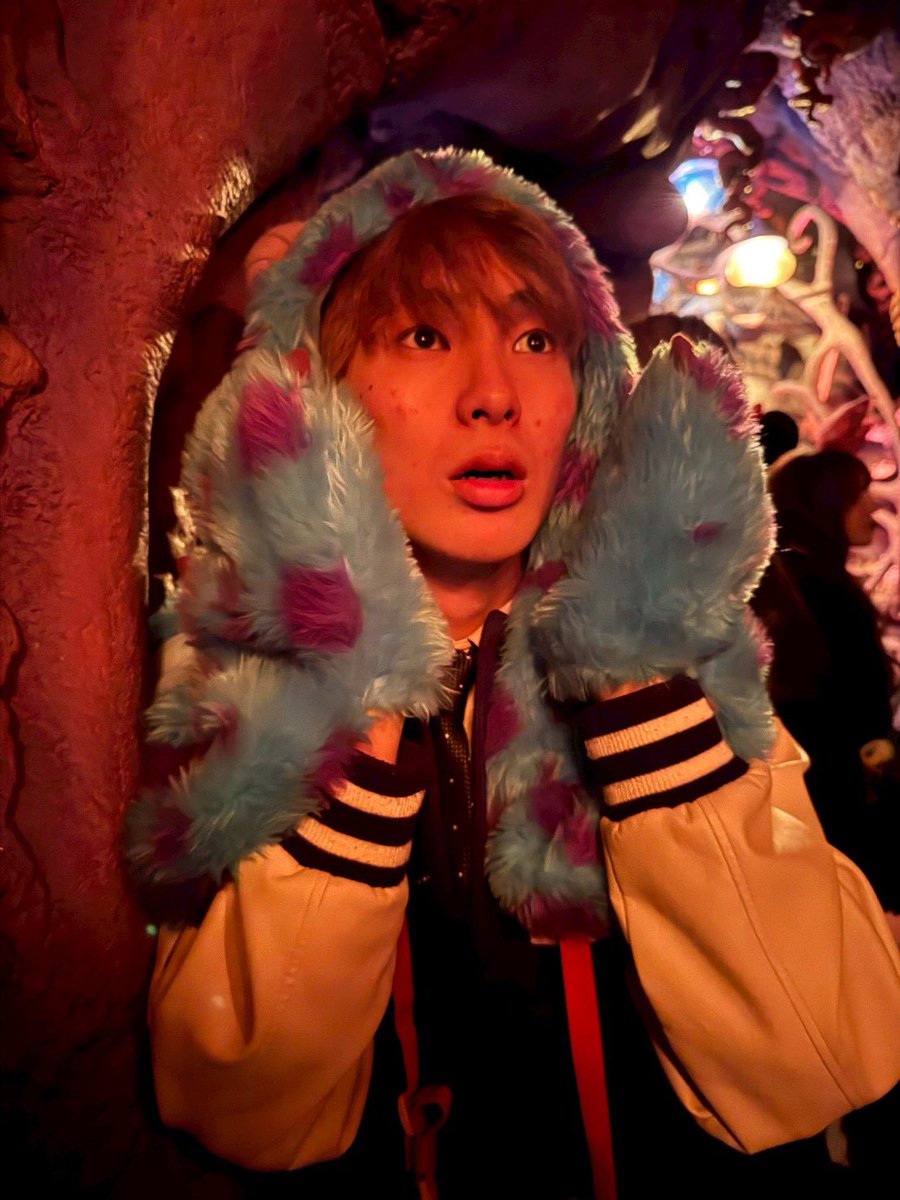 都立大学　競技ダンス部です！
本日から部員紹介を行います🎉

【新2年たくとろ】

舞研名:たくとろ
所属:明星大学建築学部建築学科
高校時代の部活:男子バレーボール部
趣味・特技映画、アニメを見ること
新入生へ一言:ちょっと目に留まったソコの君！おいでよ！