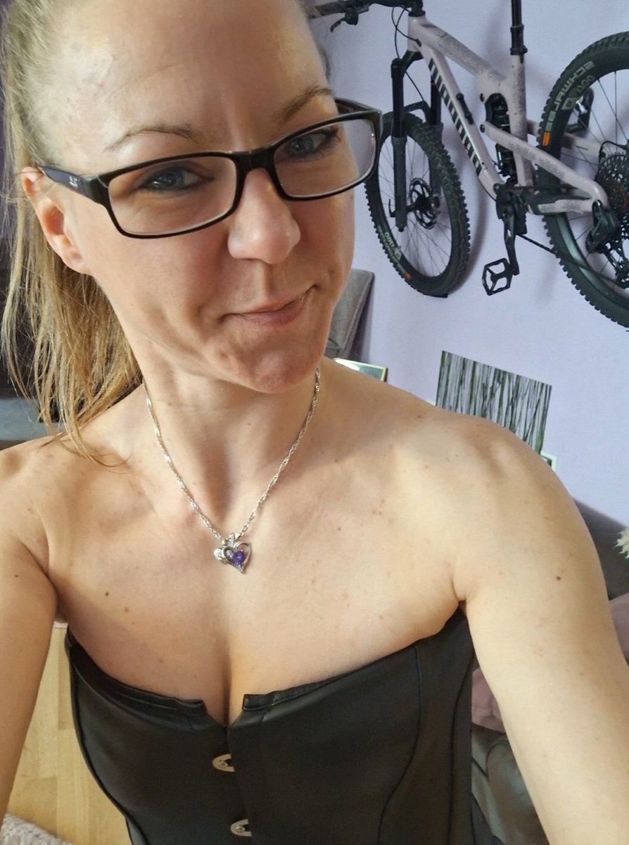 Miss Sweety tweet media