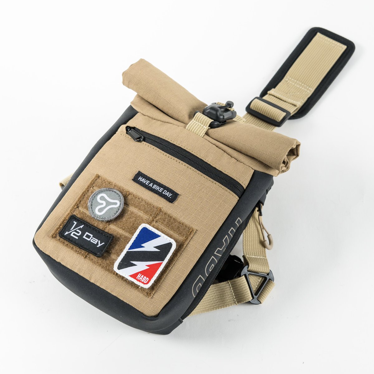 nobtree's tweet image. ハーフデイツーリングホルスター HAVE A BIKE DAY.
#TANAX × #HaveABikeDay.