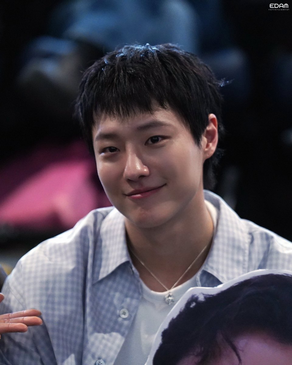 [📬]

배우 조승연 GV 비하인드 공유드립니다.
Sharing behind the scenes from actor Cho Seung-youn’s GV

🔗 blog.naver.com/edament/224223…

#WOODZ #우즈
#슬라이드스트럼뮤트 #슬스뮤 
#SLIDE_STRUM_MUTE #SSM