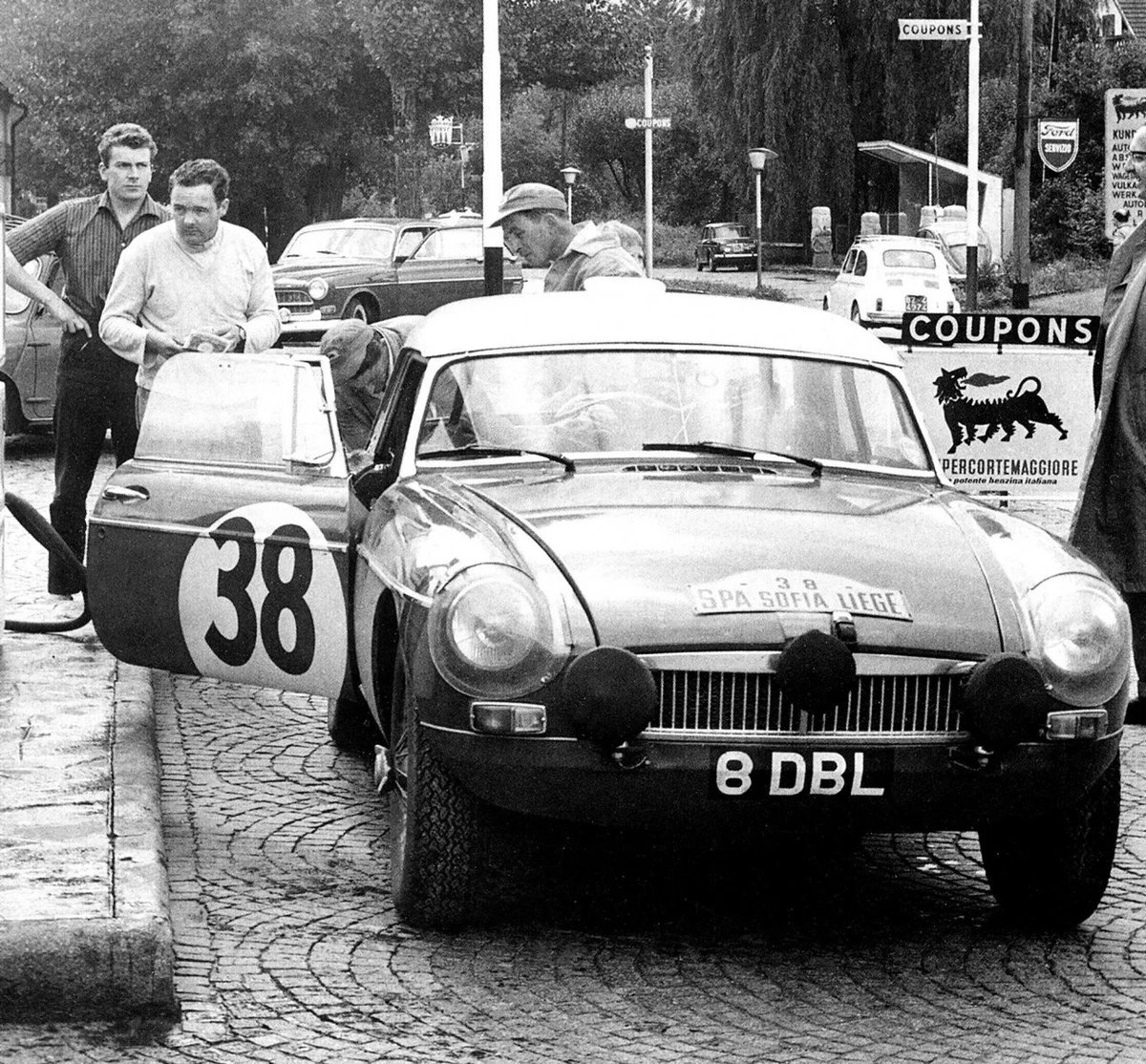 EightMike tweet media