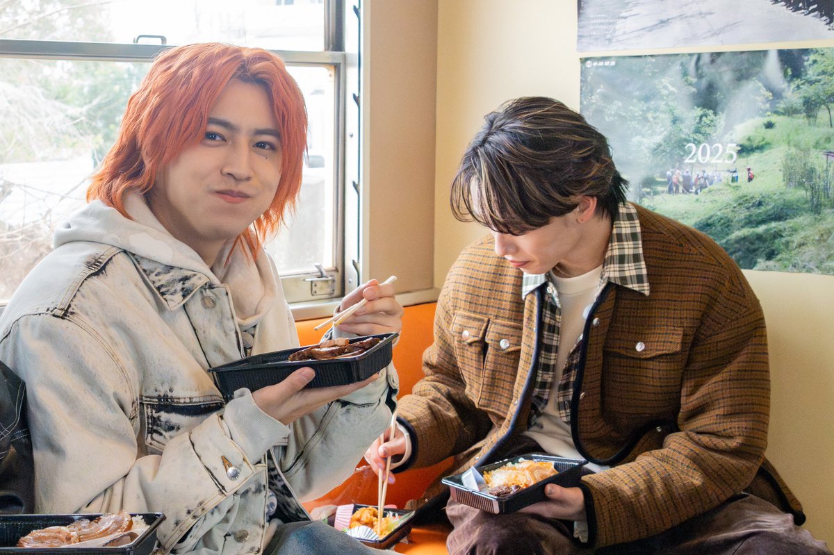 vs_bullettrain's tweet photo. 🚅#VS超特急🔥4⃣0⃣本目
【Hulu】先行配信スタート⚡

超特急🆚 小湊鉄道🚃

1⃣馬立駅😋
知られざる名産品を使った
絶品スイーツ

2⃣高滝駅📸
ここだけの絶景写真を撮れ

3⃣養老渓谷駅🙏🏻
出世観音で躍進を祈願

ただいまホームに到着いたしました
ごゆっくりお楽しみ下さい😊
https://t.co/2MAy5B1ebT https://t.co/IRHY8dcUzM