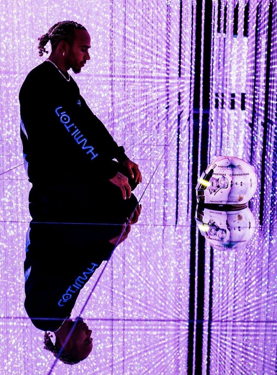 raye⁴⁴ tweet media