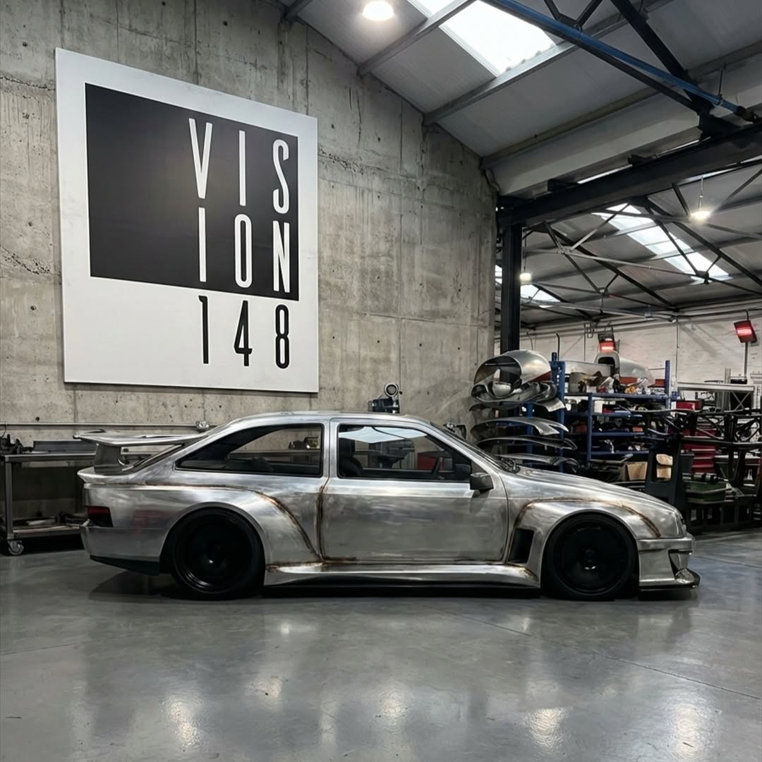 Obsidian_Auto's tweet photo. The "Carbon Piranha," a one-off restomod project based on a Ford Sierra RS500, was created by Vision148. 🩶🩶 https://t.co/oiPWL6c1Nh