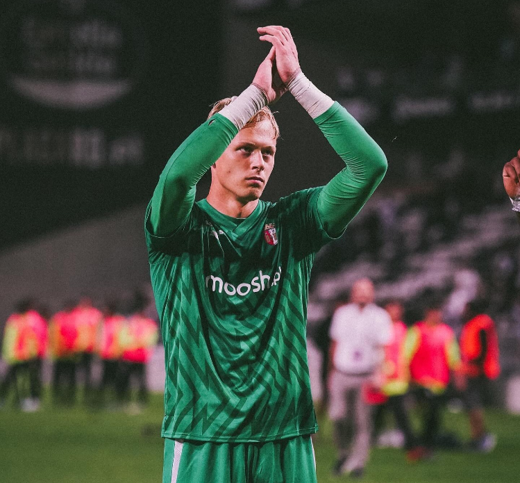 čefoza.cz tweet media