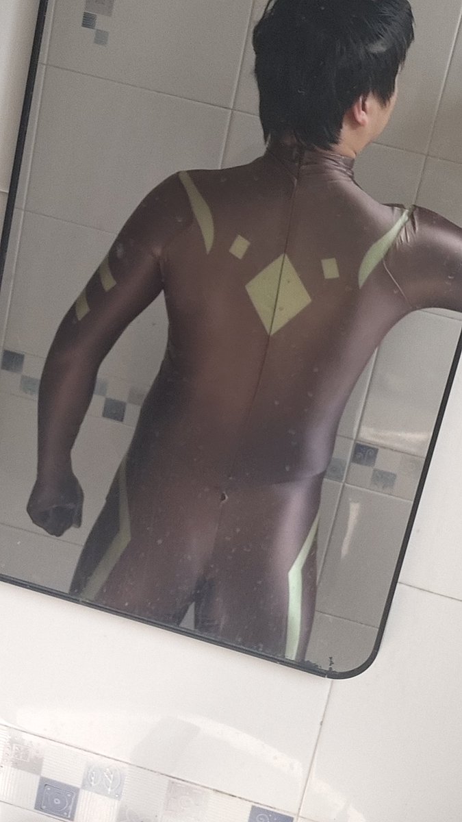 棕比zombie tweet media