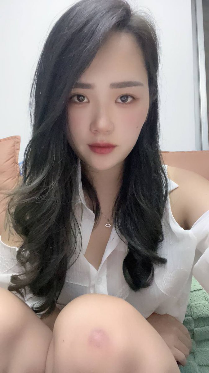 MistyBeggs's tweet photo. 保山

老师046

点我头像看简介玩我或联系https://t.co/CgBLNLRuHK

云南

夜晚潮湿，地面潮湿，空气寂静，树林沉默，今夜我爱你。
                                 ——美 罗伯特·勃莱

保山市腾冲市自治极边党建主题广场 https://t.co/ylKwevDGeZ