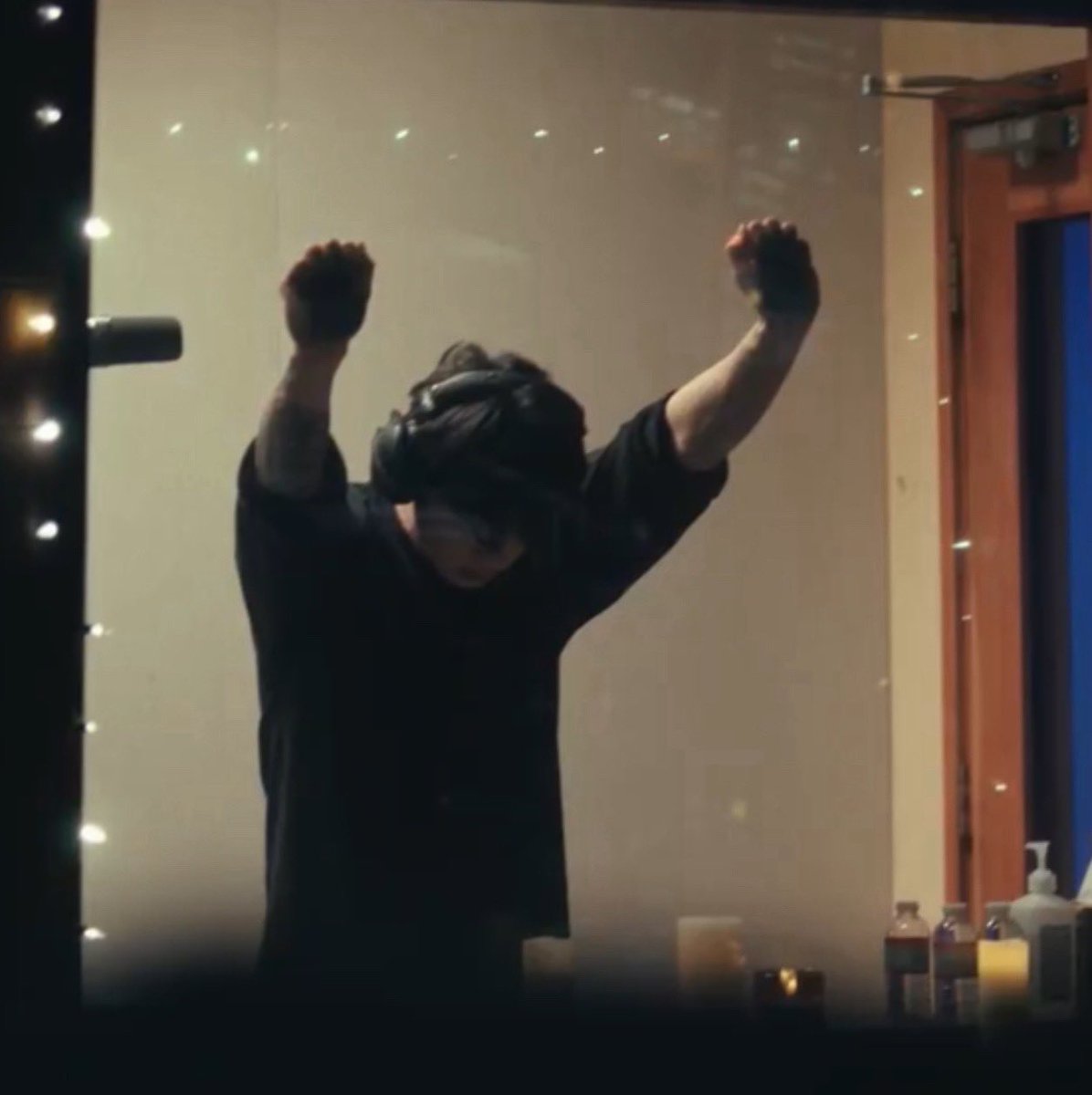 Chin⁷🌟 slow tweet media