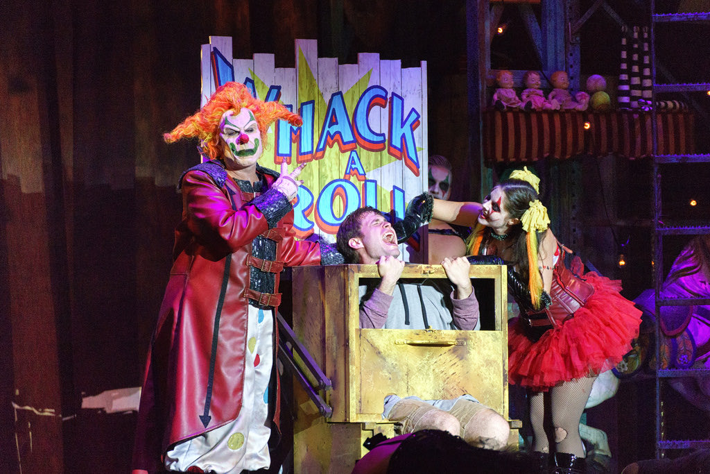 meltalksmovies's tweet photo. #HHN35 needs to bring back this exact vibe because this was life changing 🤡 https://t.co/0KesJ8goa7