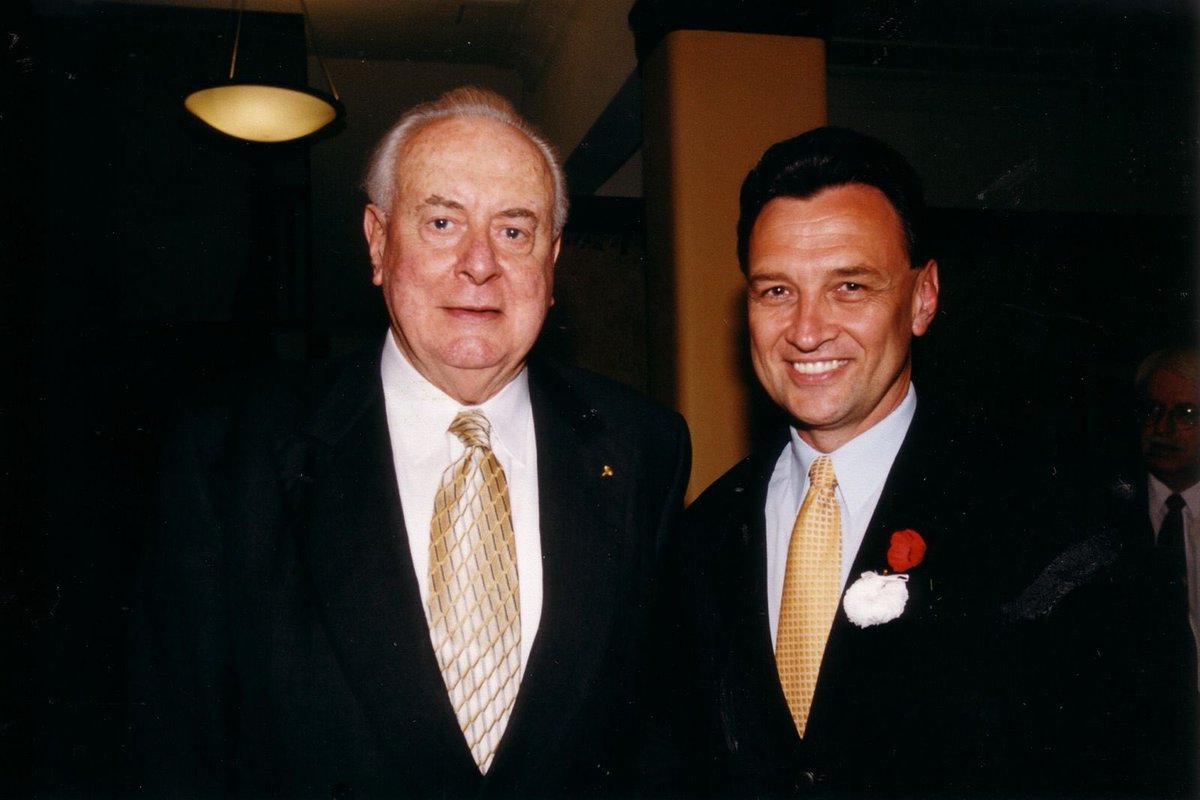 Manfred Pinson tweet media