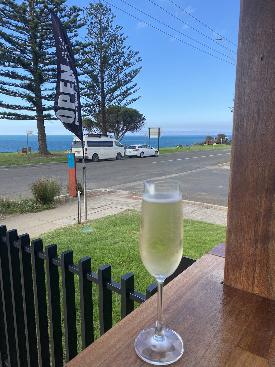 Maureen Hill tweet media