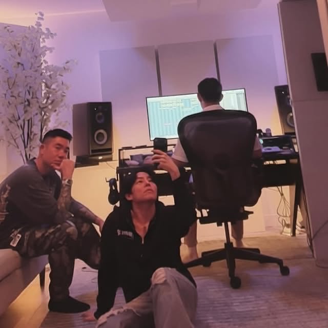 IWoolfMoonRose 🜲 The Rose Broke girl 🜲 울프문로즈 tweet media