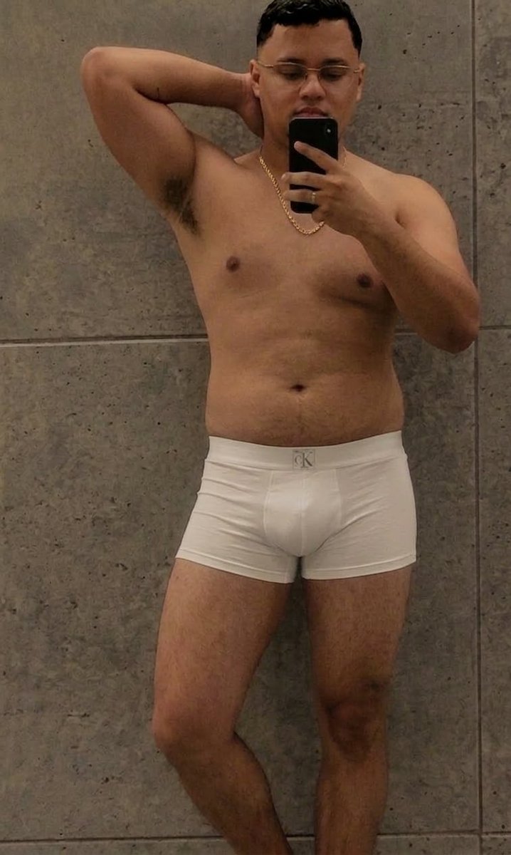 dotgrosso19cm's tweet photo. Qual delas fica melhor? Qual a sua cor preferida? 
@BHMachos @sigilo_rp @PausBonitos @volumenoshort @_boysbr_ @TopBoysBH 
Da RT na minha publicação pra galera ver e me seguir. Quem dar RT é me seguir me chama na DM e eu mando ela sem a cueca https://t.co/4QroRtk0sF