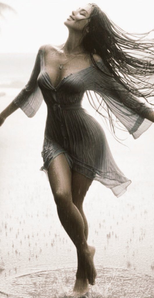 MiriamM70647964's tweet photo. La esperanza
Es una fuerza
Muy poderosa
Talvez no haya
Magia real
Pero cuándo
Realmente
Sabemos lo
Qué deseamos
Y lo perseguimos
Con la fuerza
Del corazón
Podemos lograr
Lo qué nos
Propongamos
Cómo si la magia
Del interior
Traspasará fronteras
Qué sólo están
En la mente...♥️... https://t.co/X93E4wGnhj