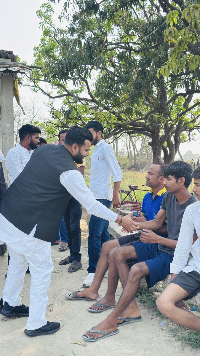 ajeetsaroj2018's tweet photo. विधानसभा मेंहनगर ग्रामसभा गज़ौर जनसंपर्क करते हुए https://t.co/i97NAtttjP