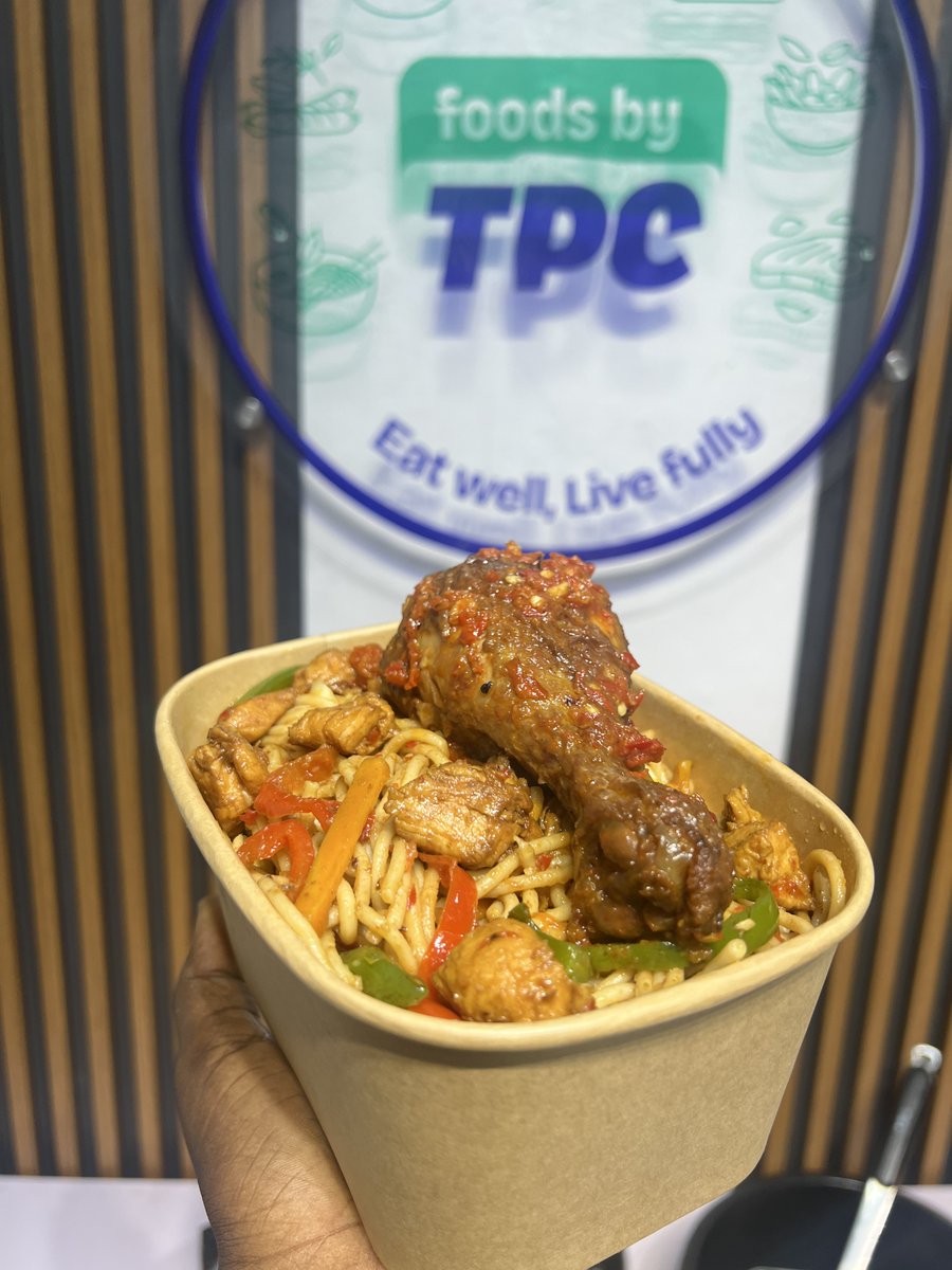 Foodsbytpc's tweet photo. It’s a good day to order for a bowl of stir fry pasta with peppered chicken🌹

🔖: 8500

Only for today! https://t.co/epdn2yfXtO