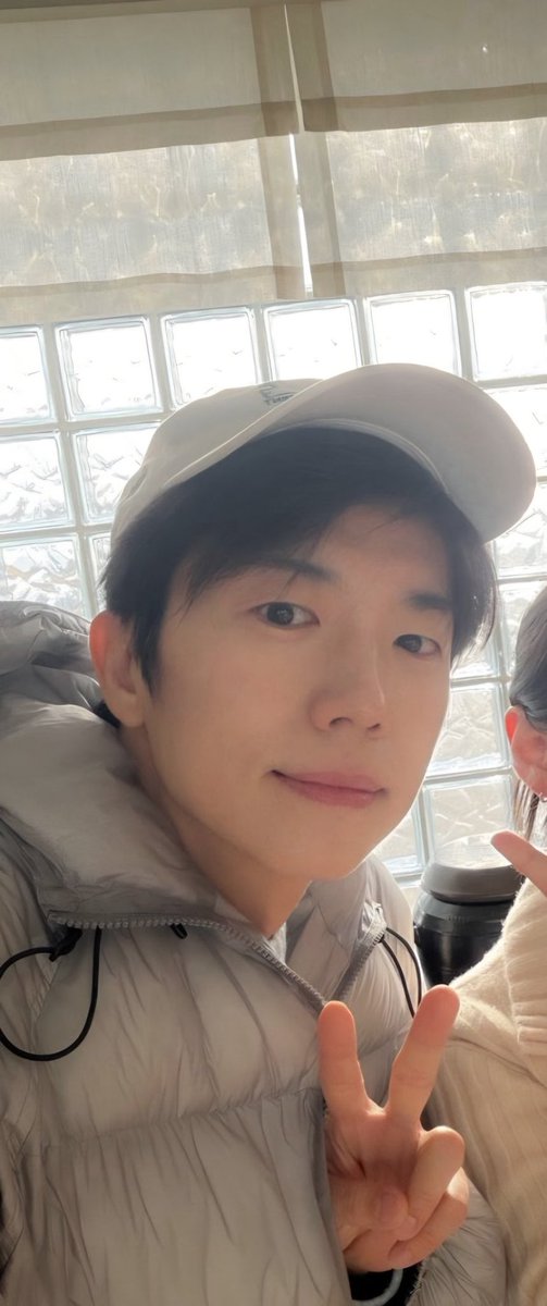 우영 (@o430_yes) on Twitter photo 