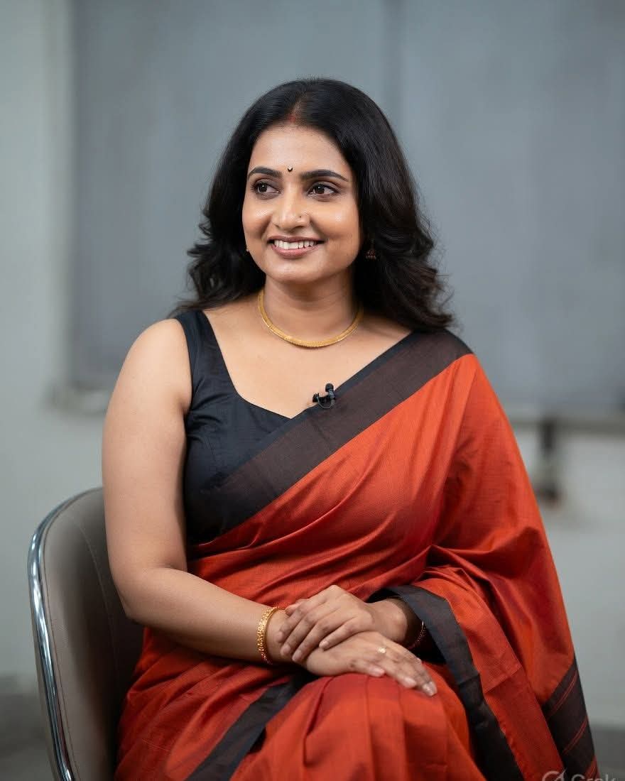 I LOVE AUNTIES ❤️MILFS tweet media