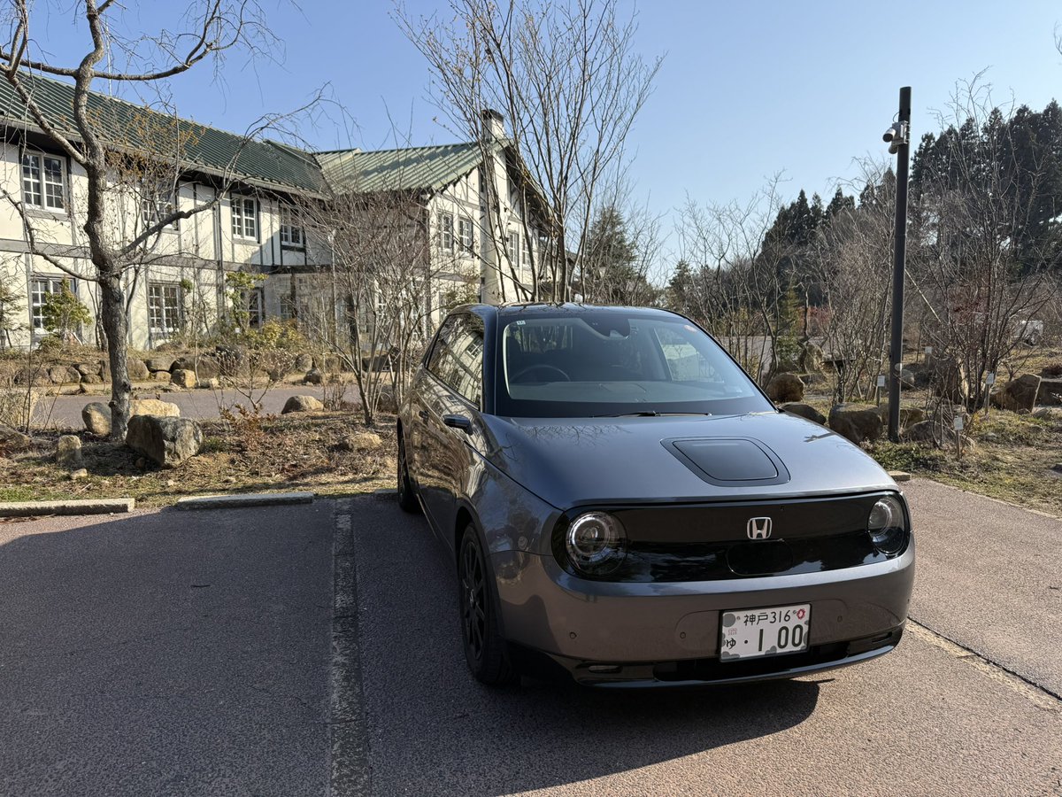 TakeTV100 tweet media