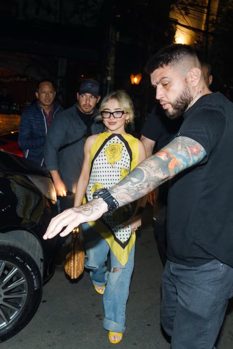 alexa 🍷🐾 tweet media