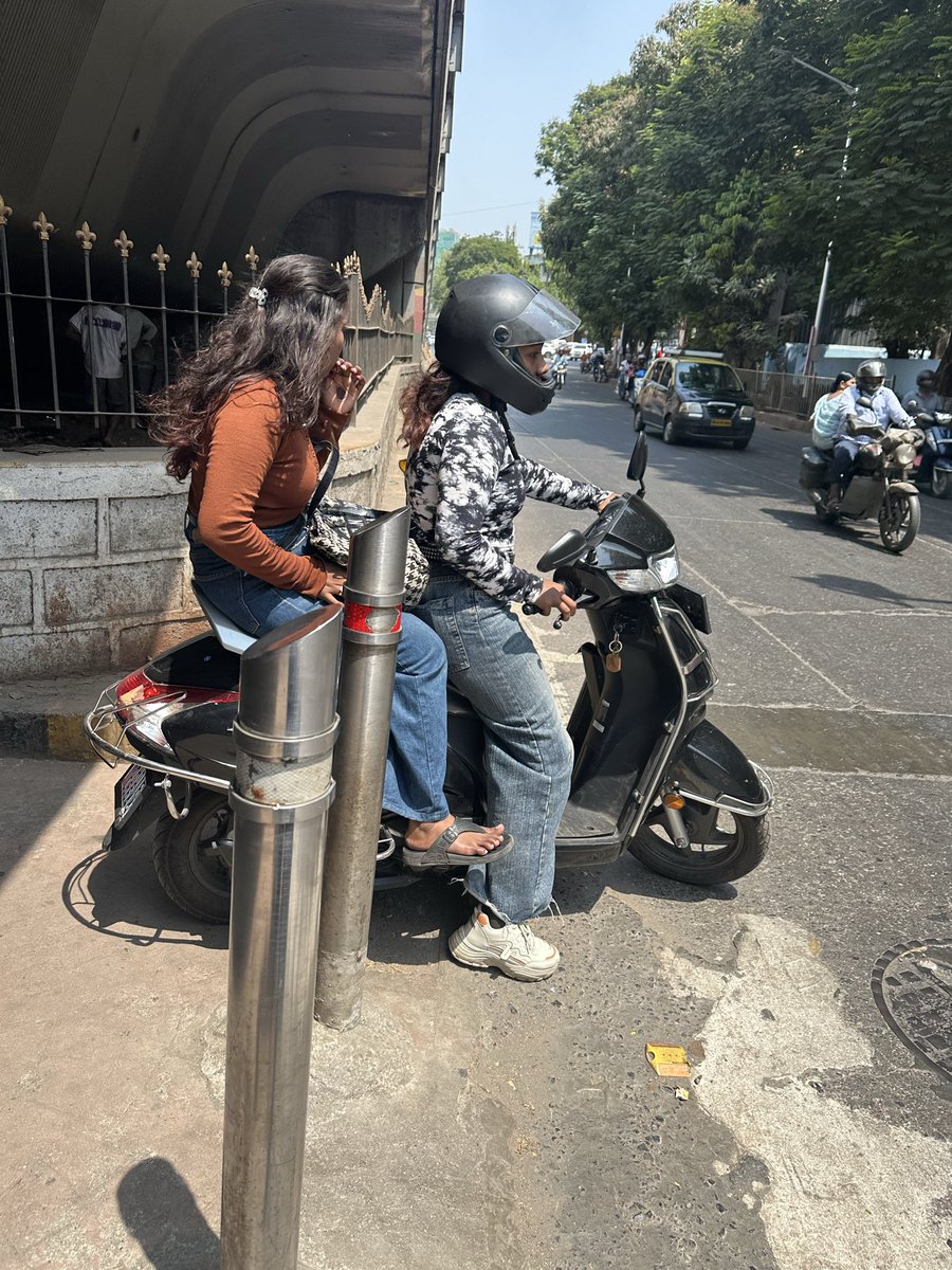 Mahima 🌻🌻 tweet media