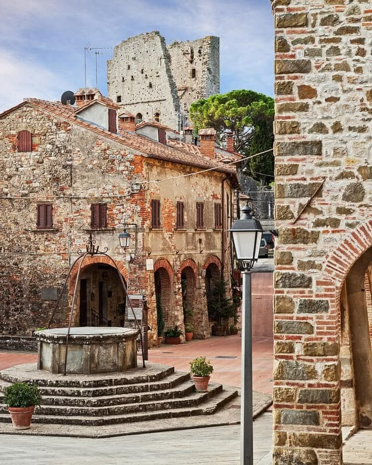 Buongiorno e buon venerdì a tutti, ma proprio tutti!!!
📷 Civitella in Val di Chiana (Arezzo)