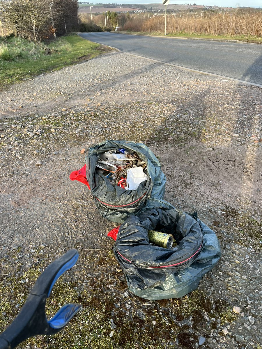 Paws On Plastic #pawsonplastic tweet media