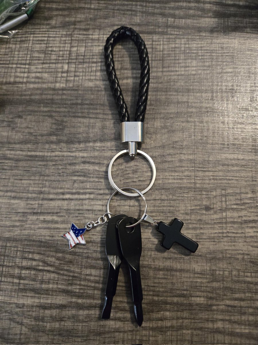 zees_pieces's tweet image. Survival Flathead &amp;amp; Phillips Head Key Tool Set - EDC Pocket Driver Keychain with Patriotic Charms

zeespiecesshop.etsy.com/listing/447487…

#uniquegifts #functional #fathersday #giftforhim #tools #handy #dad
