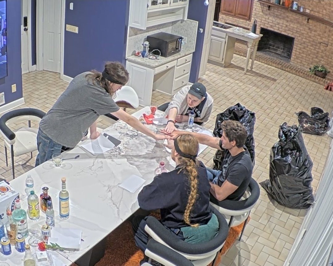 Dequavis Kush tweet media