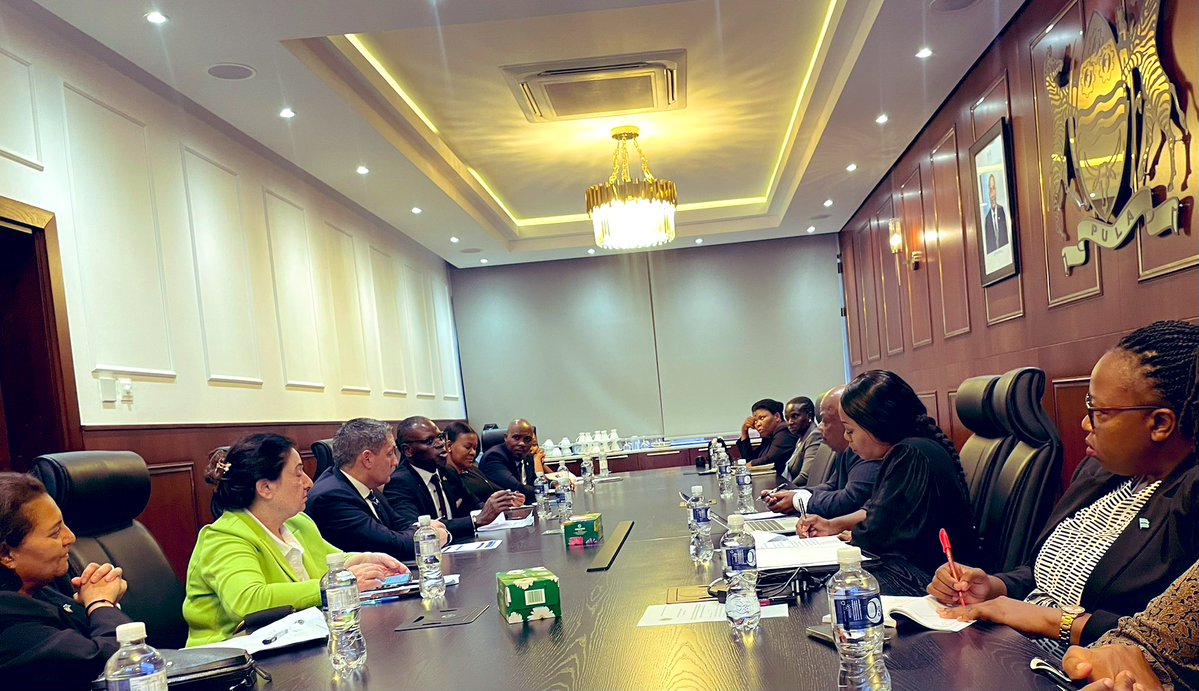 Canada in Zimbabwe tweet media