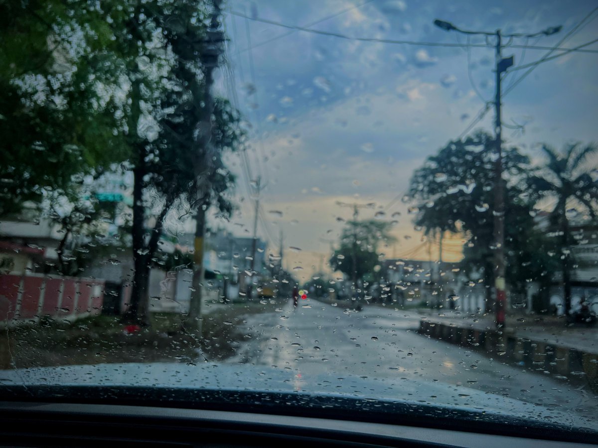 yemberzal_AM's tweet photo. a rainy morning ! https://t.co/cX6fLxSZKt