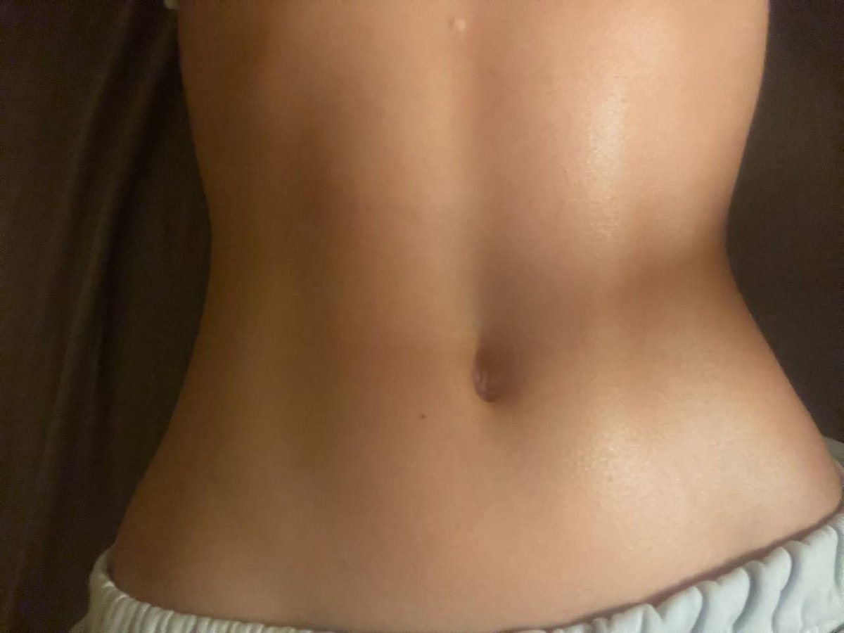 TwoTummyFriends's tweet photo. Am I built for belly button play?
#bellybutton #navel #tummy #deepinnie #bellybuttonfetish #navelfetish #petitetummy #bellyplay https://t.co/FLqH5u4W0U