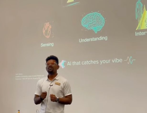 Empathic Computing Laboratory tweet media