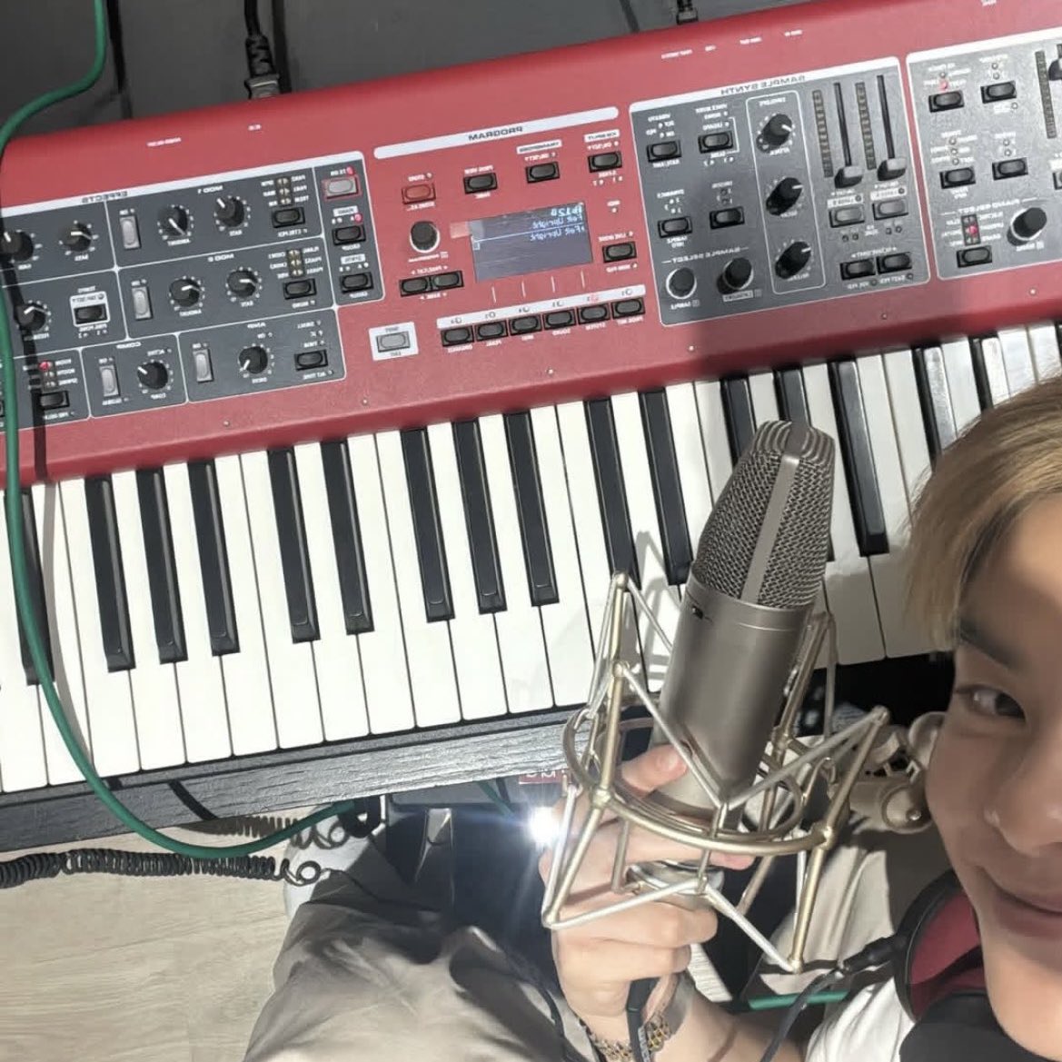 อัพเดตการศึกษาของ
นายกฤษณ์ กัญจนาทิพย์ #MARCKRIS 

- ปริญญาตรีสถาปัตยกรรมศาสตร์
 หลักสูตรนานาชาติ (INDA) : กำลังศึกษา

- Berklee College of Music 
(Berklee Online) : กำลังศึกษา

ที่เห็นเงียบๆช่วงนี้เรียนเพียบนะคับ