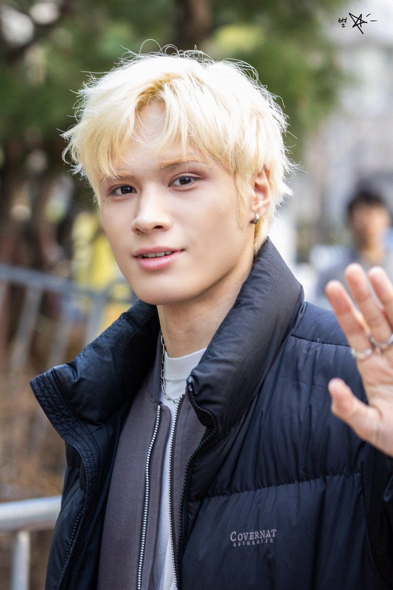 ๋ณ-๐๐๐๐๐- tweet media