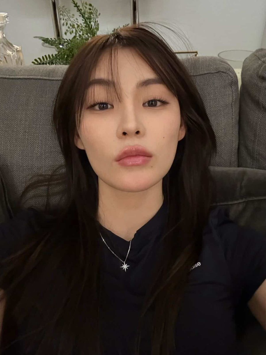 chlo 🍰 | GIRL RULES ERA tweet media