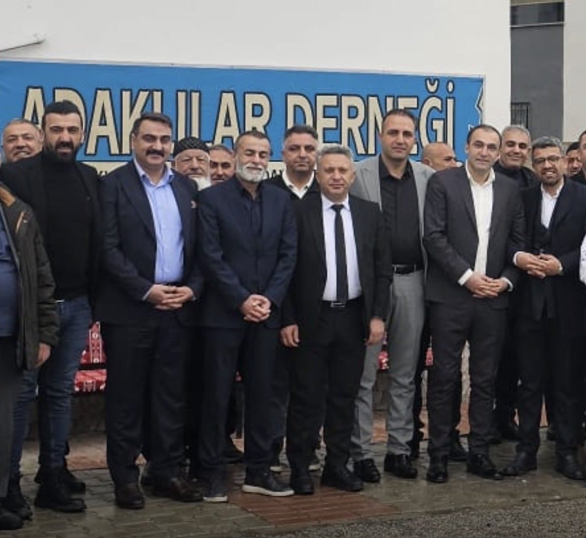 frkmcn's tweet photo. Elazığ Bingöl Adaklılar Eğitim Kültür ve Yardımlaşma Derneği Olarak Bayramlaşma Programını Dernek Binamızda Gerçekleştirdik.Bizleri Yalnız Bırakmayan Tüm A der  Ailesine ve Katılım Sağlayan Herkese ADER YÖNETİMİ Olarak Teşekkür Ederiz. https://t.co/tl0nfHUNcK