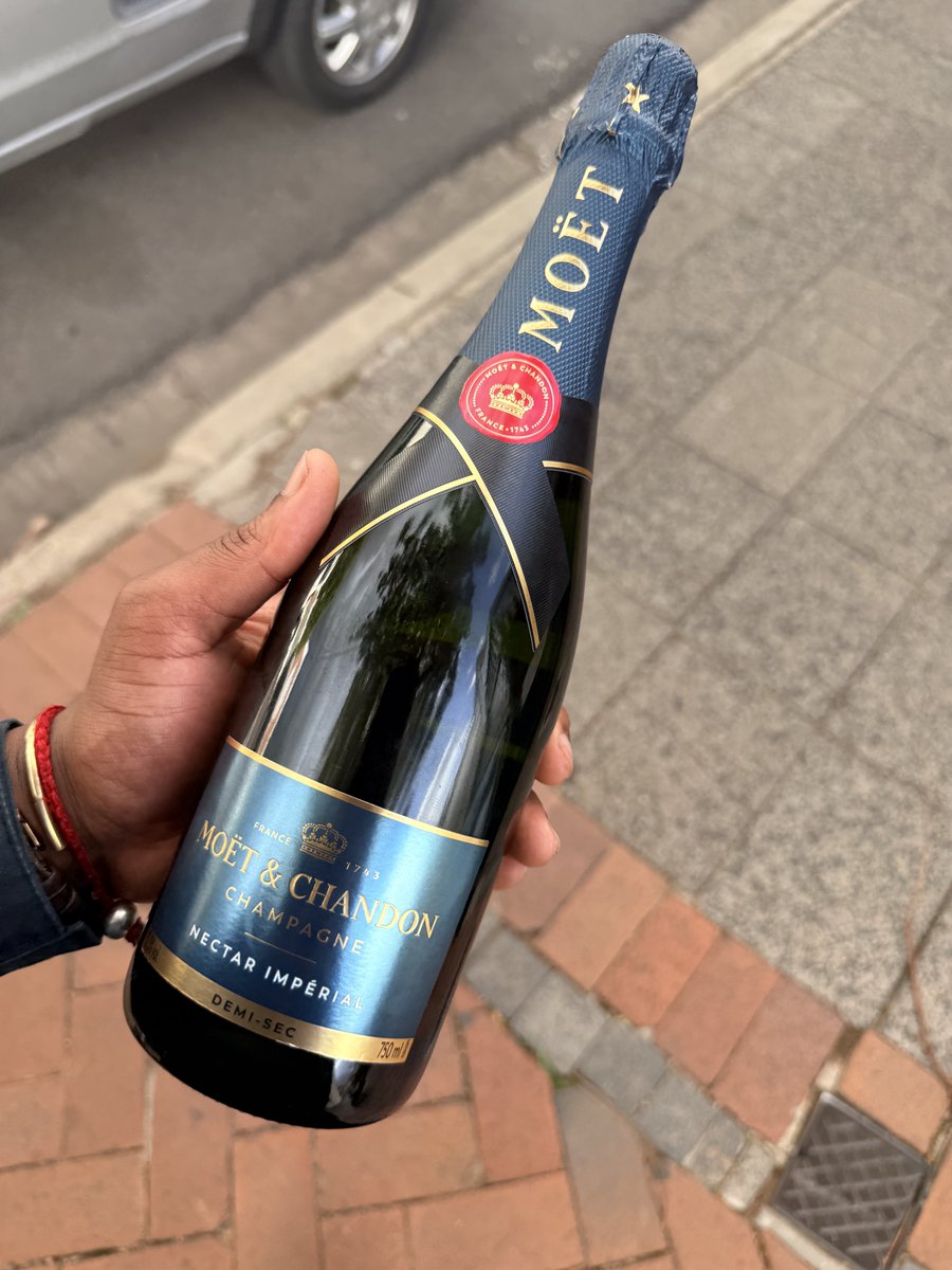 athini 🃏 tweet media