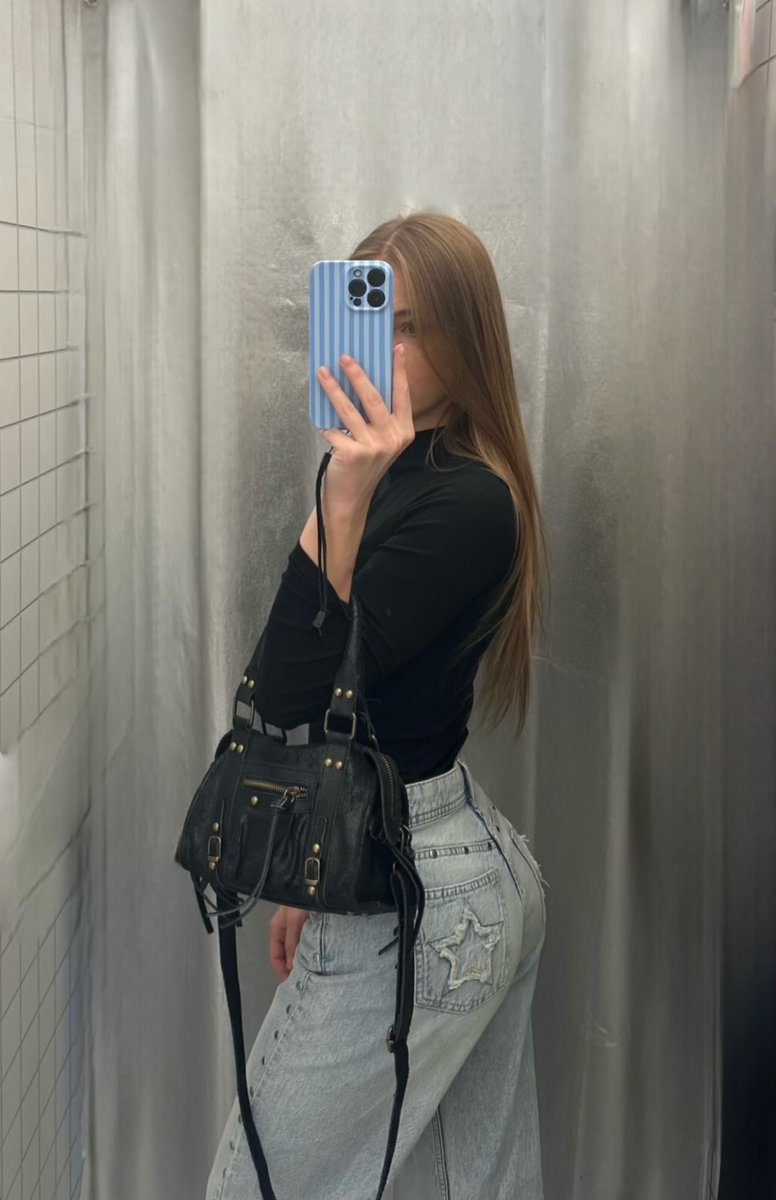 Ela Su Demir💧 tweet media