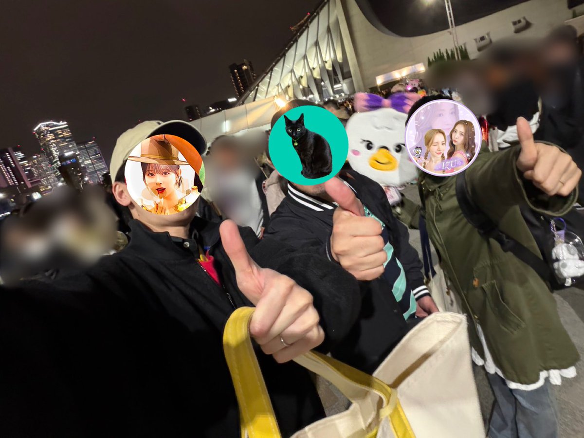 opalnopapa1004's tweet photo. Day2も楽しかった〜☺️
朝から声ガラガラ🤣幸せの証やね🫶笑
The Performance以来の連番してくれてありがとう💛💜🫶🙌楽しかったよ〜☺️
いつの間にか撮られた📸
後ろ姿のMe
#favoriteview
も付けてそんなあなた達が好きやで🫶🤣🤣
#NiziU_tour #NEW_EvoNUtion https://t.co/Om2k33YUfk