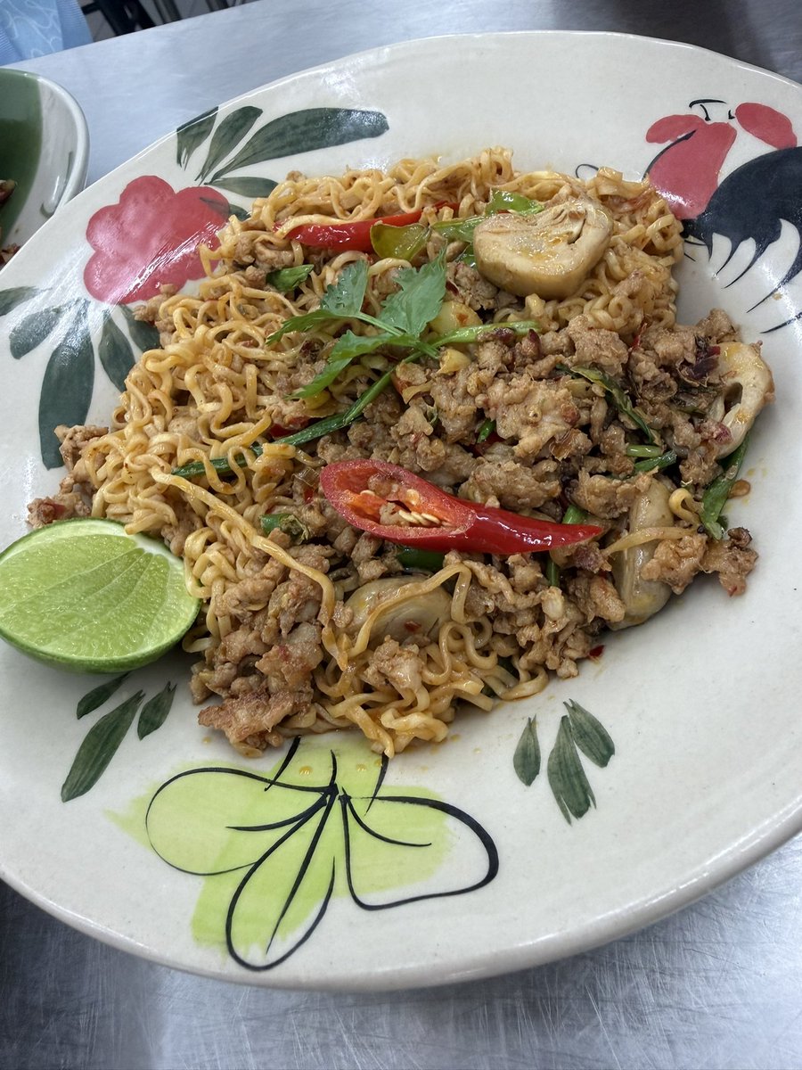 ฑิฆัม แซ่ลิ้ม tweet media