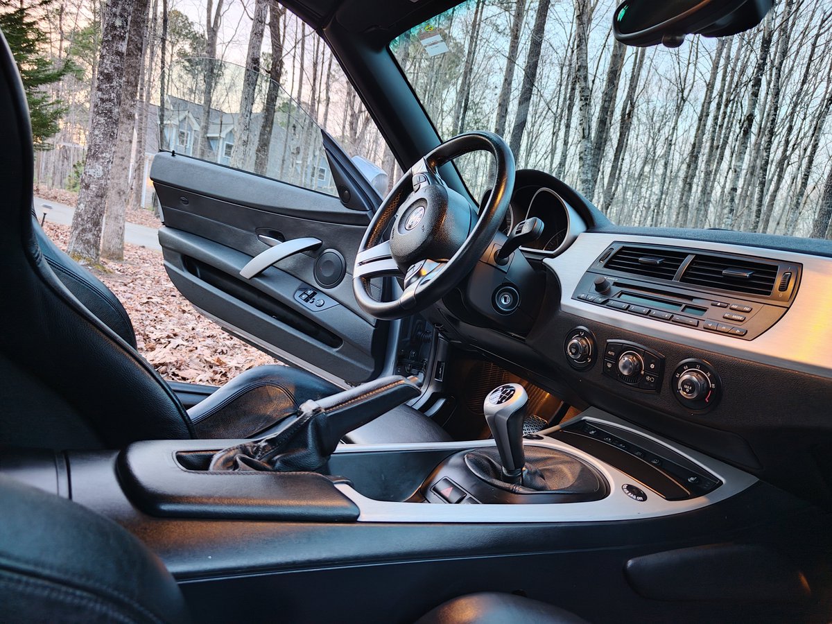 Russ T. Shackleford 👉🏼 Bewhiskered tweet media